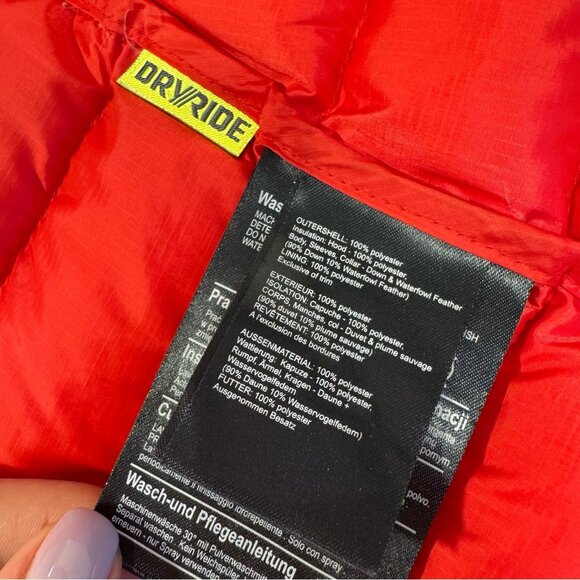 Burton Ak DRYRIDE Down Puffer Jacket M Red Hooded Packable Winter Coat Ski Snow - Picture 3 of 11
